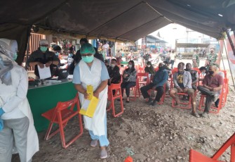 Kegiatan vaksinasi di Wamena