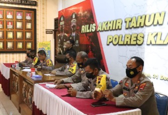 Konferensi pers akhir tahun 2021 Polres Klaten 