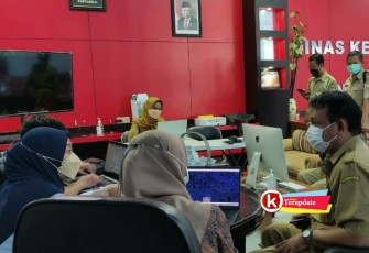 Tim BSSN Saat Berdiskusi dengan Pegawai Dispendukcapil Kabupaten Blitar
