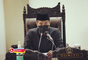 Ketua DPRD Kabupaten Blitar Suwito Saren Satoto (foto : Faisal NR / dok. Klikwarta.com)