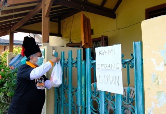 PKS Jatim Bagi Ratusan Ribu Paket Daging Kurban