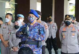 Kepala Kepolisian Daerah Bengkulu Irjen Pol. Drs. Guntur Setyanto, M.Si didampingi Dir lantas polda bengkulu, Kabid TI polda bengkulu, dan Kapolres bengkulu