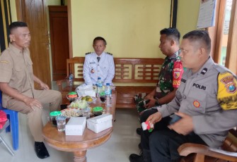 Jalin komsos bersama aparat desa di wilayah binaan 
