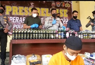 Konferensi Pers Polres Bengkulu Utara, Selasa (19/04/2022).