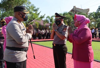 33 Anggota Naik Pangkat, Kapolres Mukomuko Ucapkan Selamat