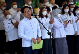 Mendes PDTT, Abdul Halim Iskandar (Gus Halim) dalam Apel Gabungan yang digelar pada Senin (26/12/2022).