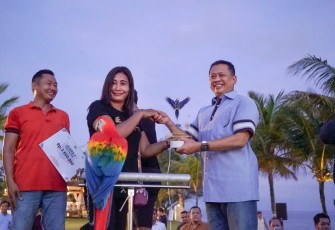 Lomba Fun Free Fly Burung Paruh Bengkok di Bali