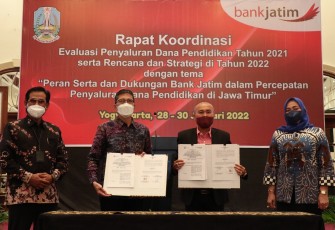 Penandatanganan PKS Dinas Pendidikan Provinsi Jawa Timur dan Bank Jatim