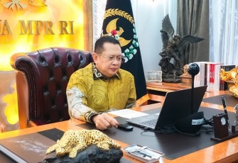 Bamsoet dalam acara Seminar Wisuda Unit Program Belajar Jarak Jauh Universitas Terbuka Purwokerto secara daring dari Jakarta, Senin (5/9/22).