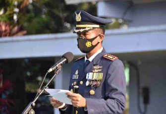 Upacara Peringatan ke-76 HUT TNI Angkatan Udara di Lanud J.B. Soedirman