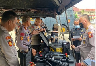 Puslitbang Polri saat Lakukan Penelitian Anev Peralatan Dalmas dan PHH di Polda Bengkulu