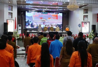 Walikota Bitung Maurits Mantiri dan Wakil Walikota Bitung Hengky Honandar saat membuka rapat koordinasi penanggulangan bencana.