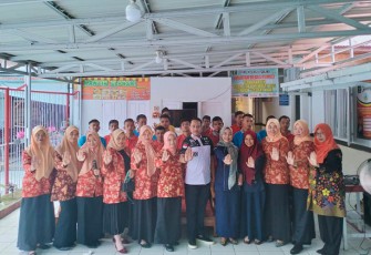 Suasana penyuluhan terkait deteksi dini Tumor dan Kanker bagi perempuan dan laki-laki di Lapas Kelas III Suliki.