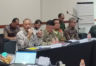 Sekda Adi saat ikuti Uji Publik Monev KIP di Hotel Redtop, Jakarta, Selasa (01/11).