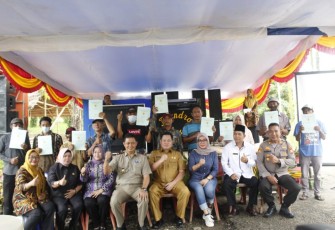 BPN Benteng Serahkan 300 Sertifikat Kepada Masyarakat Desa Air Sebakul 