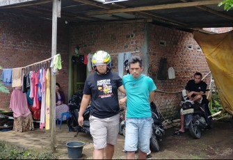 FE (33) Warga Kelurahan Padang Lekat, Kecamatan Kepahiang, akhirnya berhasil ditangkap tim Elang Jupi