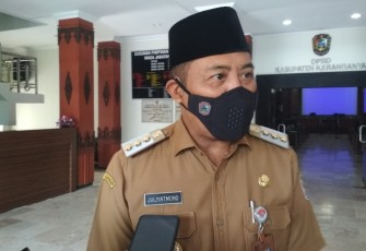 Bupati Karanganyar Juliyatmono