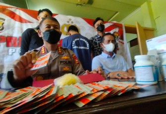 konferensi pers, Selasa (15/02/2022) di ruang press room Bid Humas Polda Bengkulu