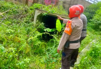 Tim SAR Satbrimob Polda Jabar Cek Saluran Gorong 