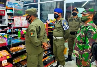 Babinsa Katingan Hilir Bersama Satgas Covid-19 Gelar Ops Yustisi, Guna Tekan Penyebaran Covid-19
