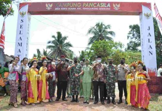 Letkol Inf. Jefri Satria Resmikan Kampung Pancasila di Desa Kerta Buana