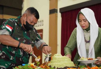 Peringati HUT Persit Ke 76, Ketua Persit KCK Koorcabrem 121 Gelar Syukuran 