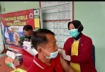 Percepat Capaian Vaksinasi Kodim Ngawi Gelar Vaksinasi Mobile