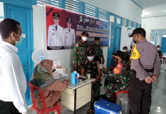 Gebyar Vaksinasi Booster Satgas Yonif 144/JY di Perbatasan