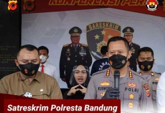 konferensi pers Polresta Bandung, Senin (18/4/2022).