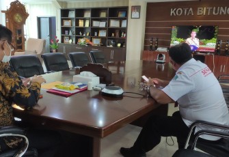 Wakil Wali Kota Bitung, saat mengikuti musyawarah perencanaan pembangunan nasional 2022, bersama Presiden RI, Kamis (28/4/2022)
