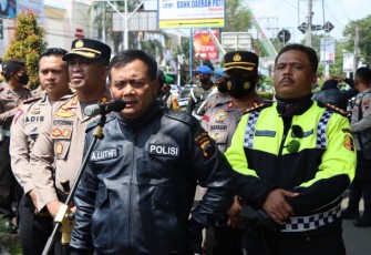Kapolda Jateng ketika meninjau Pospam Puri