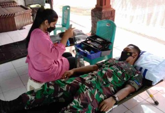 Donor darah prajurit Yonmarhanlan X Jayapura. Rabu (11/05/2022)
