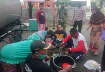 Bazar minyak goreng curah di desa Kedungprahu