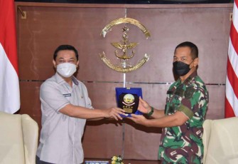 Cenderamata ketua umum PPAL