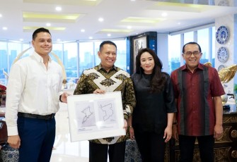 Bamsoet (tengah) memaparkan IMI siap gelar event sepanjang tahun 2022