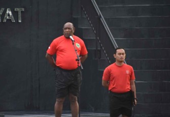 Kasdam Kasuari saat pimpin apel olahraga 