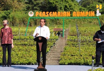 Presiden RI Joko Widodo saat peresmian pusat persemaian modern di Rumpin Bogor