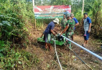 Berjibaku bersama warga bangun sarana air bersih di desa Lelayau