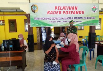 Serbuan vaksinasi covid-19 warga binaan di balai desa Sukowidodo