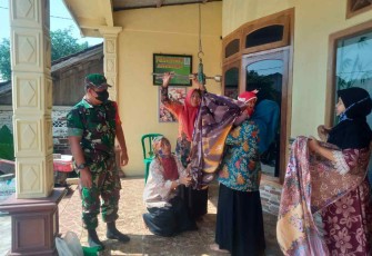 Dampingi.layanan posyandu di wilayah binaan 