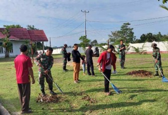 Karya bakti bersihkan gereja di perbatasan 