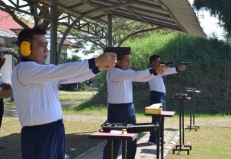 Latihan menembak Puspenerbal 