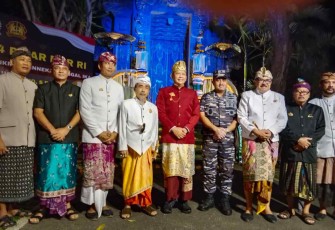 Kampanyekan The Rising Tide Selamatkan Dunia Dari Sampah di Bali