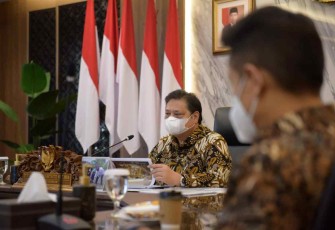 Menko Airlangga saat memimpin rakor KEK Sanur di Jakarta 