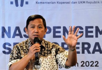 Ahmad Zabadi saat memberikan keterangan revisi UU Perkoperasian di Jakarta 