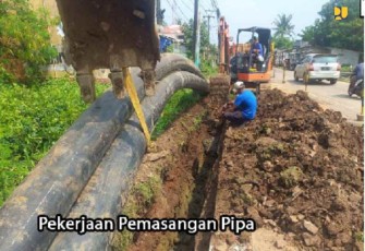 Pemasangan pipa air minum di KEK Tanjung Lesung Banten