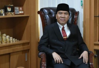 Rektor universitas Diponegoro Semarang Prof Yos Johan Utama