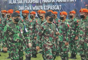 Pangkoopsud I Marsda TNI Tedi Rizalihadi saat inspeksi prajurit latihan Jalak Sakti 