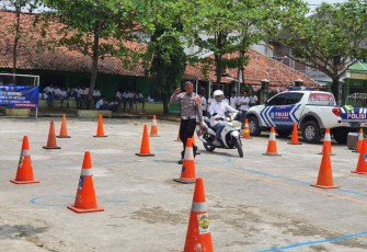 Safety riding pelajar di Demak