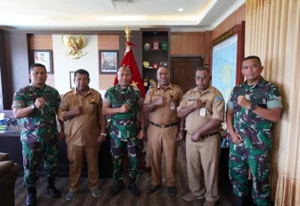 Pangdam Kasuari saat menerima Kepala Biro Otsus Setda Papua Barat